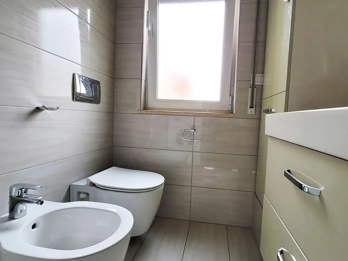 Quiet Apartment Near Tirana Lake