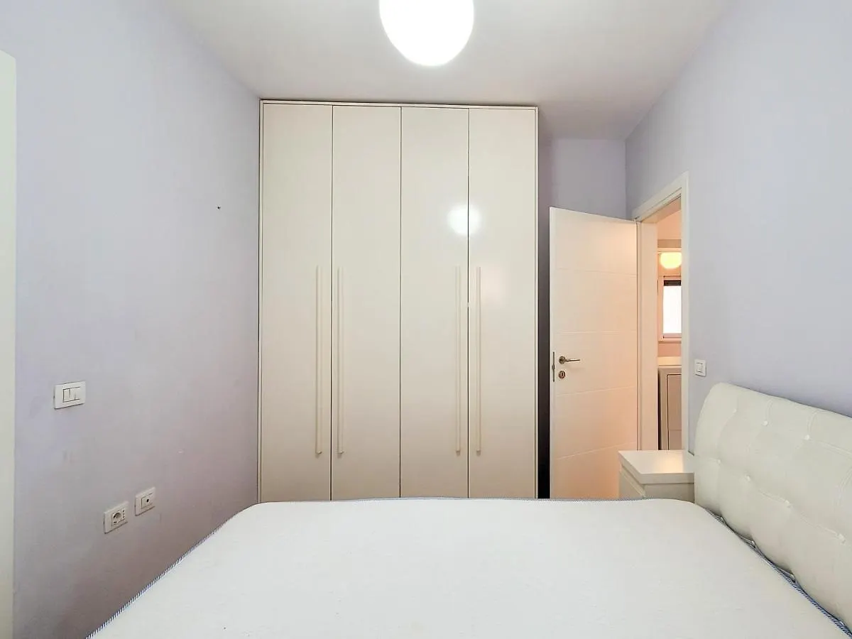 Quiet Apartment Near Tirana Lake